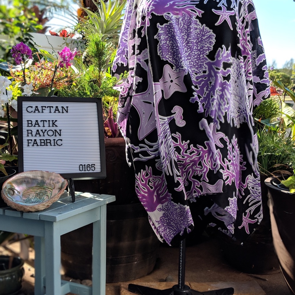 SOLD.   Retro Style Caftan Beach Swimsuit Coverup - Picture 7 of 8